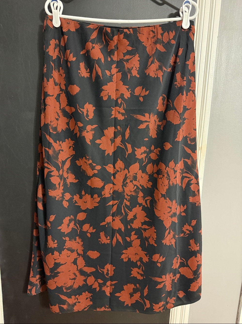 Abercrombie & Fitch Floral Satin Slip Skirt Size: L Elastic Waist Midi - Picture 2 of 6